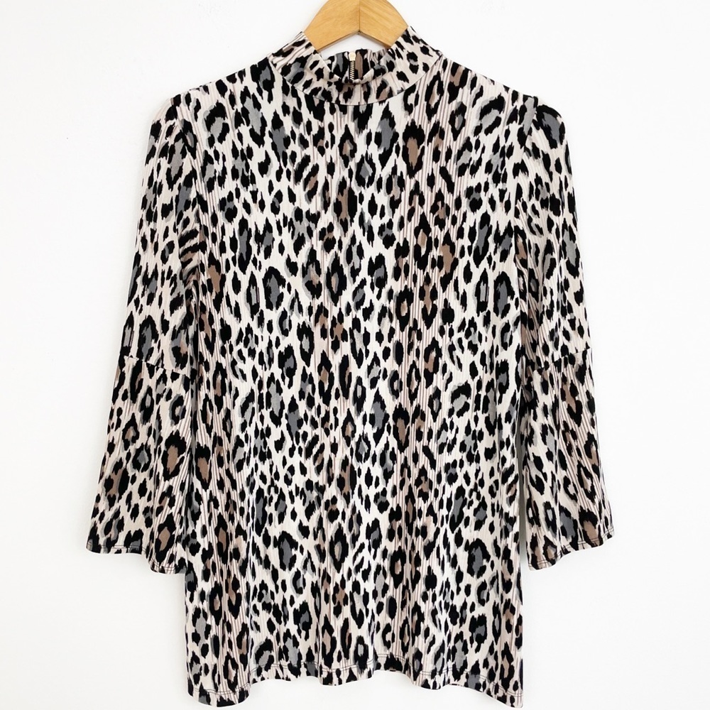 Chico’s Travelers Classic Leopard Print Mock Neck Top Size 0